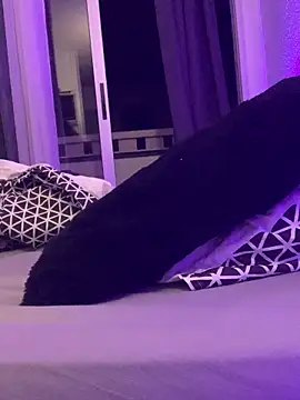 GoldenPussy1329 online show from 11.23.25