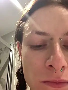 GoldenPussy1329 online show from 11.27.25