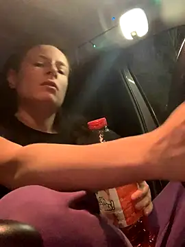 GoldenPussy1329 online show from 12.18.25