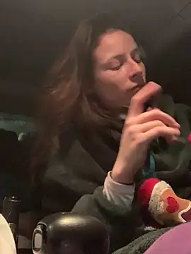 GoldenPussy1329 online show from 12.21.25