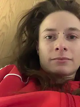 Snapshot of GoldenPussy1329 chatting on 02.05.26 GoldenPussy1329 online show from 02.05.26