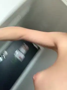 Snapshot of GoldenPussy1329 chatting on 02.18.26 GoldenPussy1329 online show from 02.18.26