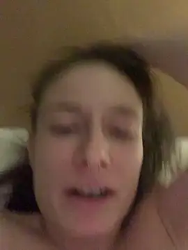 Snapshot of GoldenPussy1329 chatting on 02.20.26 GoldenPussy1329 online show from 02.20.26