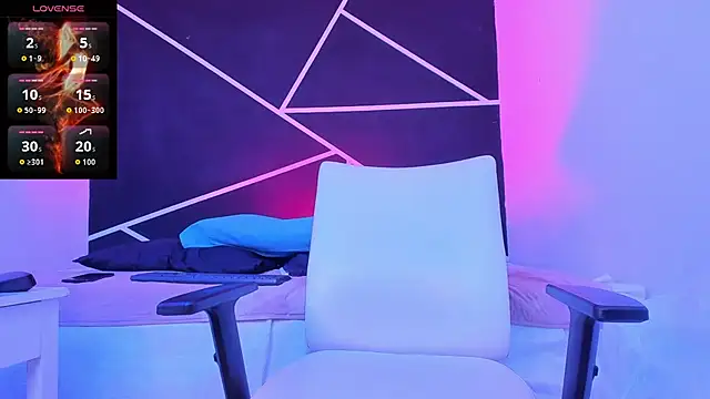 VynnyBlacke  online show from 10.12.25