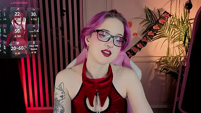 luna son online show from 10.28.25