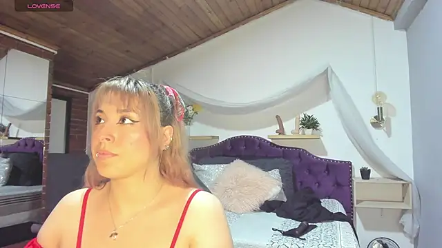 sophialyh 1 online show from 10.24.25