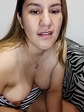 Snapshot of kata_77 chatting on 10.18.25 kata 77 online show from 10.18.25