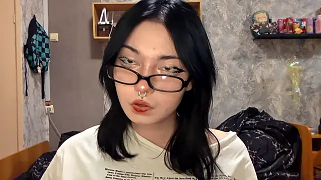 Snapshot of Beeping_Creature chatting on 11.07.25 Beeping Creature online show from 11.07.25