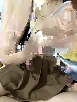 Snapshot of lee_ly chatting on 11.05.25 lee ly online show from 11.05.25