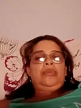 Snapshot of AdiniTA__Hot chatting on 10.22.25 AdiniTA Hot online show from 10.22.25