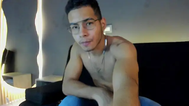 Snapshot of Jaybrown__1 chatting on 11.18.25 Jaybrown 1 online show from 11.18.25