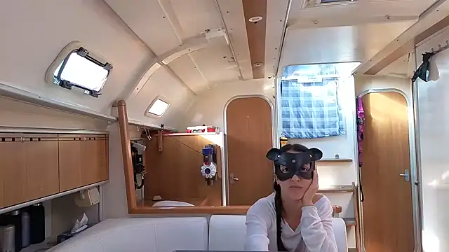 Monk and Mia online show from 04.14.26