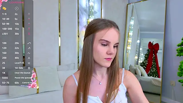 Lili Lohan online show from 11.25.25