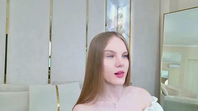 Lili Lohan online show from 05.27.26