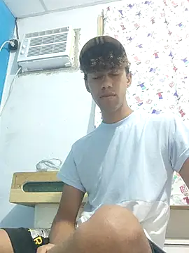 Snapshot of The_boy_good chatting on 02.11.26 The boy good online show from 02.11.26