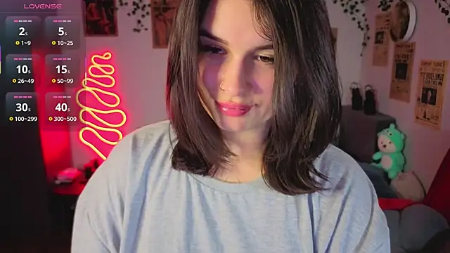 Snapshot of kira_kick chatting on 11.07.25 kira kick online show from 11.07.25