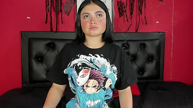 Snapshot of Wandaa- chatting on 10.20.25 Wandaa- online show from 10.20.25