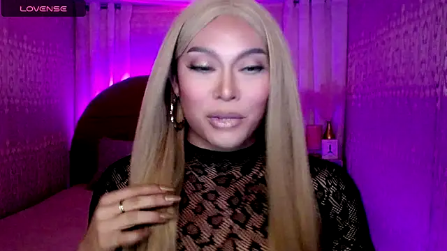 Snapshot of KaGoddessonXXX chatting on 12.05.25 KaGoddessonXXX online show from 12.05.25