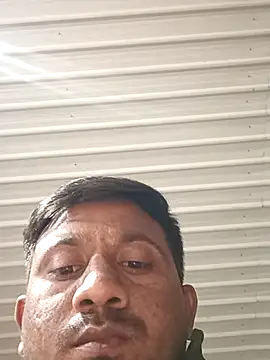 Snapshot of SlipperyRebound0 chatting on 12.15.25 SlipperyRebound0 online show from 12.15.25