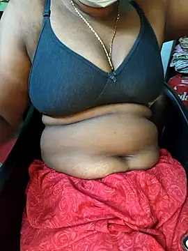 Snapshot of Tamilselviroja- chatting on 11.18.25 Tamilselviroja- online show from 11.18.25