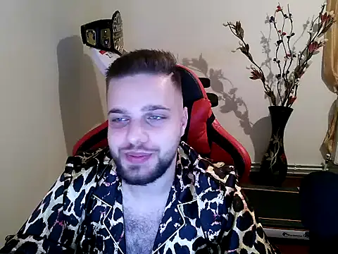 Snapshot of KingAdonisss chatting on 10.07.25 KingAdonisss online show from 10.07.25