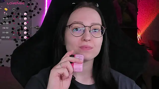 Snapshot of power_robynn chatting on 02.12.26 power robynn online show from 02.12.26