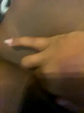 Snapshot of nicolette356 chatting on 09.28.25 nicolette356 online show from 09.28.25