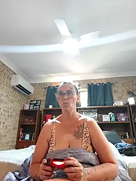 Snapshot of Sinful_Kait_XX chatting on 11.12.25 Sinful Kait XX online show from 11.12.25