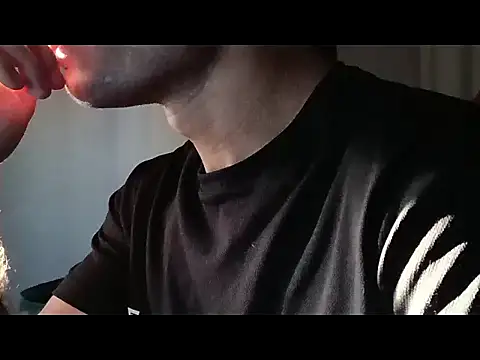 Snapshot of Garoto018 chatting on 03.16.26 Garoto018 online show from 03.16.26