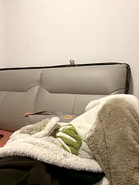 JdhdSjdj online show from 11.18.25