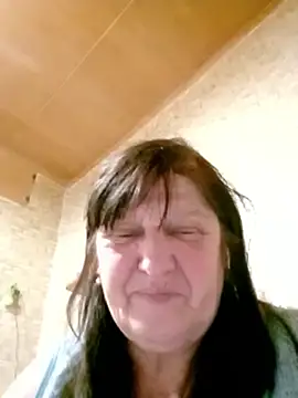 Snapshot of Apeesynka55211 chatting on 02.17.26 Apeesynka55211 online show from 02.17.26