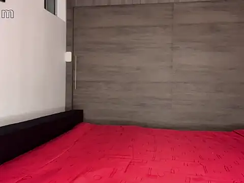 strongManLatino online show from 04.14.26