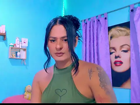 Snapshot of horny_val_ chatting on 01.14.26 horny val online show from 01.14.26