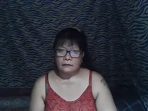 Snapshot of joy_cute chatting on 12.20.25 joy cute online show from 12.20.25