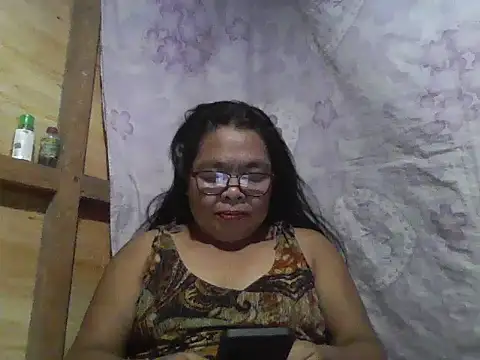 Snapshot of cris_tita chatting on 06.01.26 cris tita online show from 06.01.26