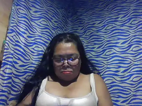 Snapshot of cris_tita chatting on 06.22.26 cris tita online show from 06.22.26