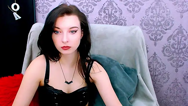 DominantLuna online show from 02.12.26