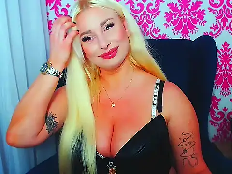 LuxuriaBlond online show from 10.19.25