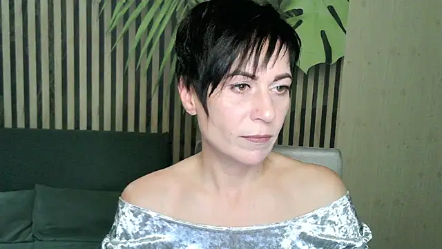 Snapshot of Ashley_Brookss chatting on 10.24.25 Ashley Brookss online show from 10.24.25