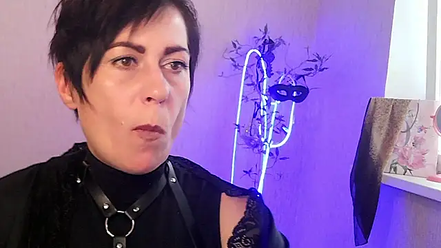 Snapshot of Ashley_Brookss chatting on 11.12.25 Ashley Brookss online show from 11.12.25