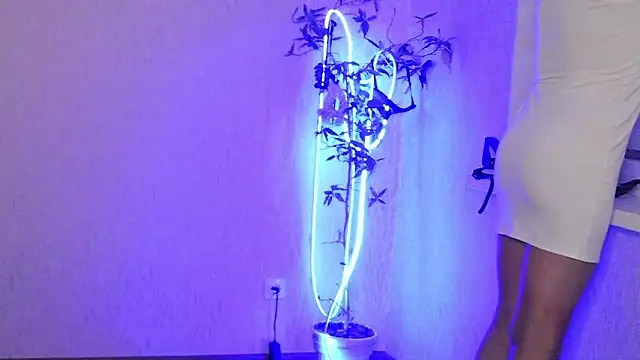 Snapshot of Ashley_Brookss chatting on 12.05.25 Ashley Brookss online show from 12.05.25