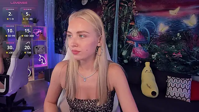 TessaGrays online show from 10.09.25