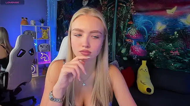 TessaGrays online show from 10.28.25