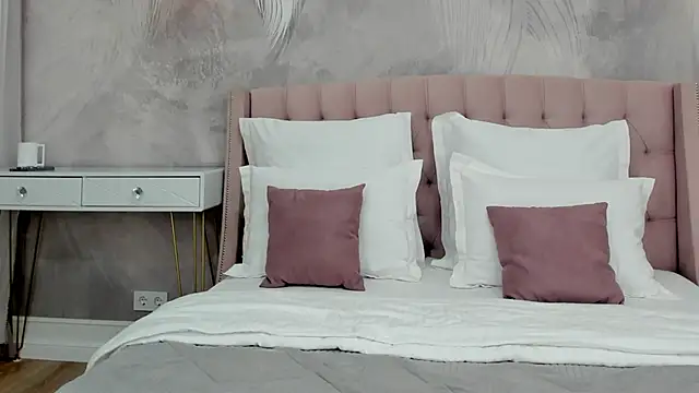 Snapshot of MelissaLiss chatting on 09.29.25 MelissaLiss online show from 09.29.25