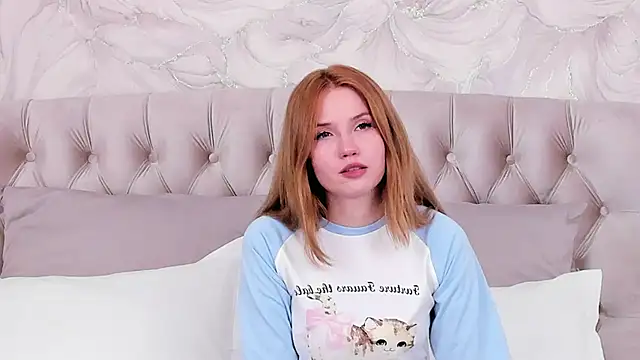 Snapshot of MelissaLiss chatting on 11.05.25 MelissaLiss online show from 11.05.25