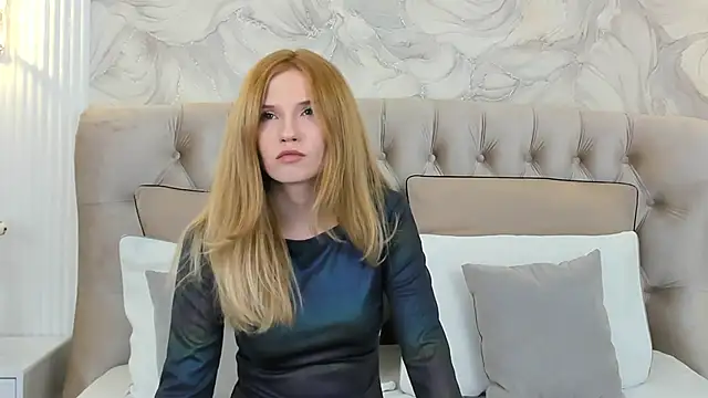 Snapshot of MelissaLiss chatting on 12.02.25 MelissaLiss online show from 12.02.25