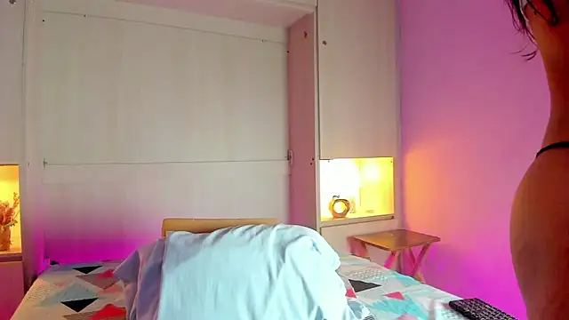 Snapshot of ChloeWiillow chatting on 11.28.25 ChloeWiillow online show from 11.28.25