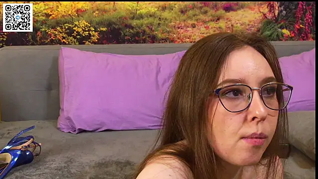 Snapshot of JennyVego chatting on 10.06.25 JennyVego online show from 10.06.25