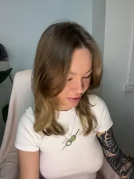 MiraLuna online show from 01.08.26