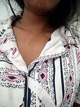 Snapshot of PEEHU-50 chatting on 10.23.25 PEEHU-50 online show from 10.23.25